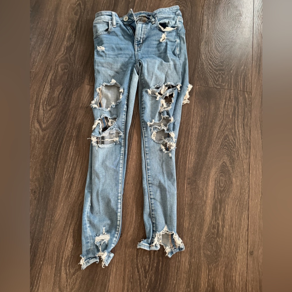 American Eagle Outfitters Ripped Skinny Jeans